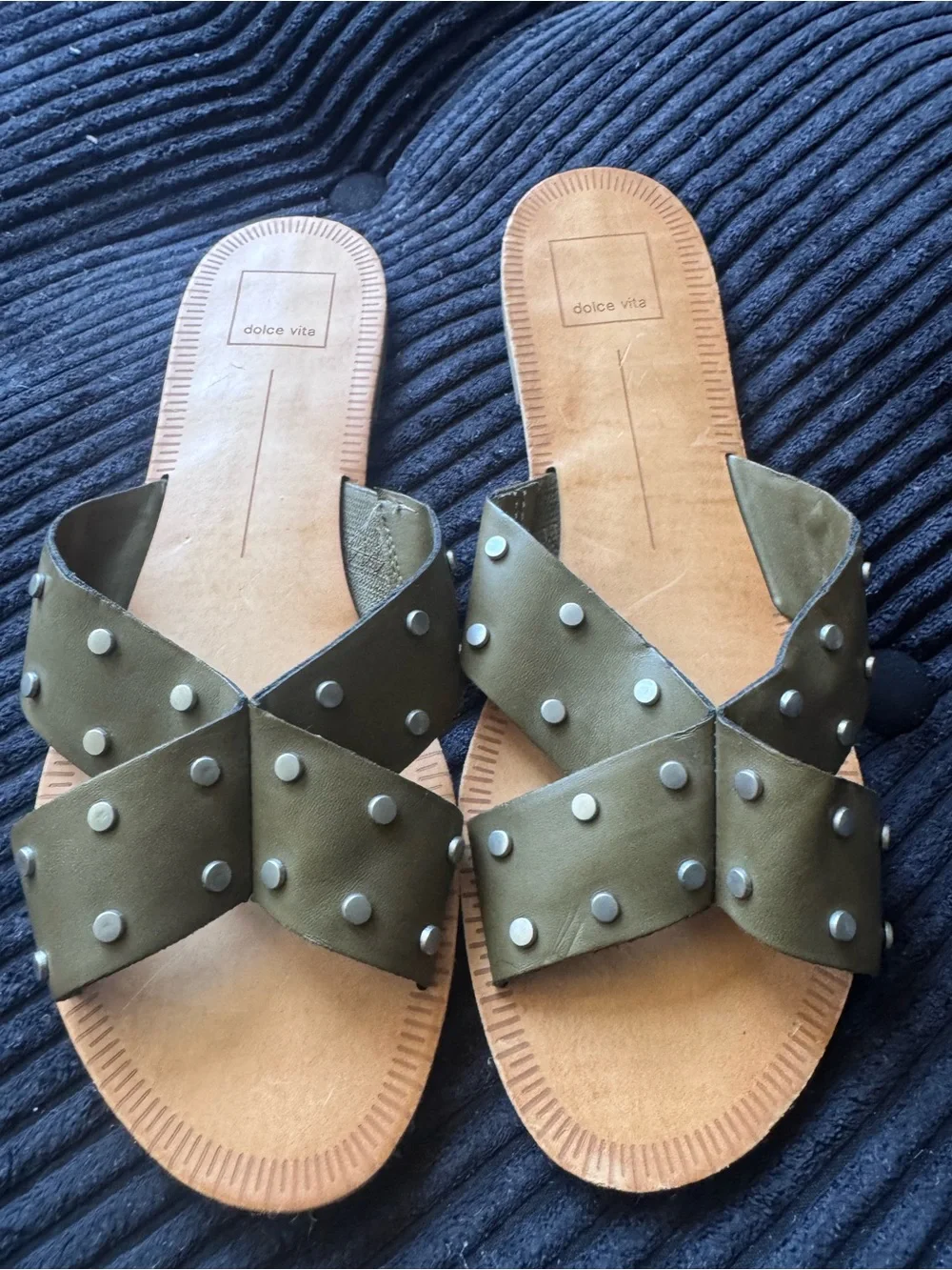 Dolce Vita Olive Studded Crisscross Slide Sandals size 9.5